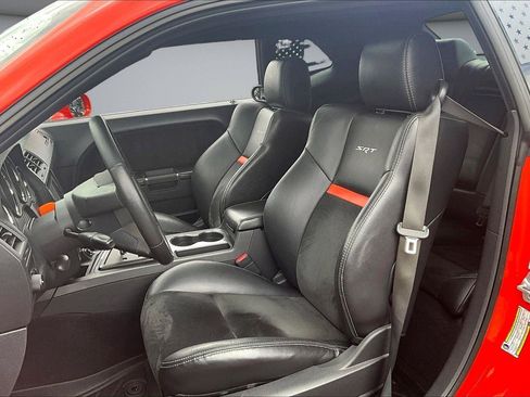 Used 2009 Dodge Challenger SRT8 w/ SRT Option Group II RWD image 21