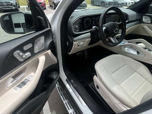 Certified 2025 Mercedes-Benz GLS 450 4MATIC image 16