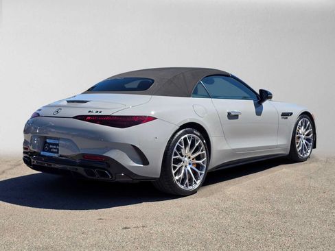 Used 2022 Mercedes-Benz SL 63 AMG 4MATIC image 3