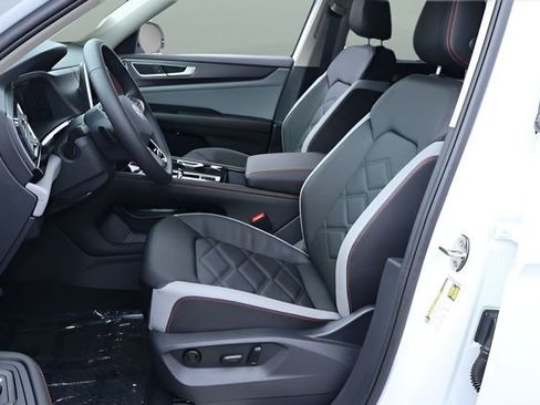New 2026 Volkswagen Atlas Peak Edition AWD/4WD image 13