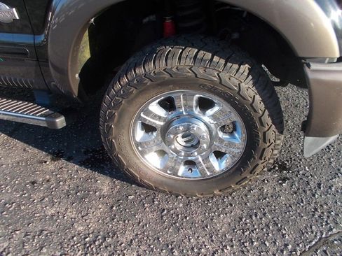 Used 2016 Ford F250 King Ranch w/ King Ranch w/Chrome Package image 5