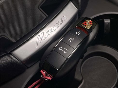 New 2026 Porsche Macan Turbo image 38