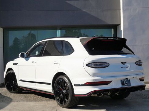 New 2026 Bentley Bentayga Speed image 3