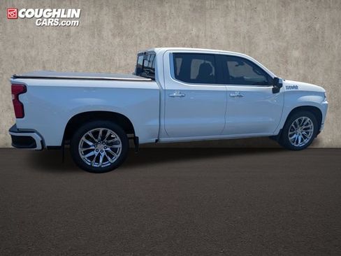 Used 2020 Chevrolet Silverado 1500 High Country w/ Technology Package AWD/4WD image 9