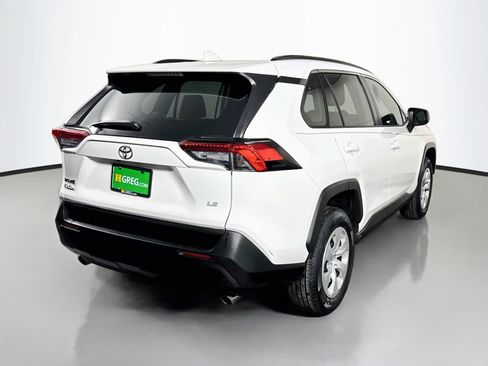 Used 2021 Toyota RAV4 LE FWD image 10