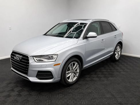Used 2017 Audi Q3 2.0T Premium w/ Convenience Package FWD image 3
