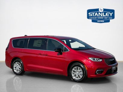 New 2026 Chrysler Pacifica Select