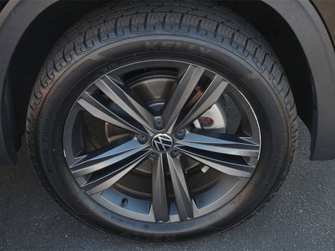 Used 2021 Volkswagen Atlas SE w/ Panoramic Sunroof Package image 13