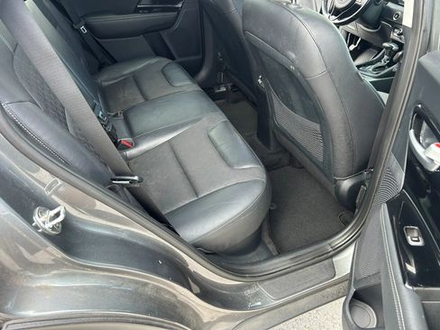 Used 2017 Kia Niro EX FWD image 13