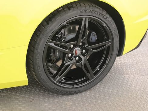 Used 2021 Chevrolet Corvette Stingray Coupe w/ 1LT RWD image 15