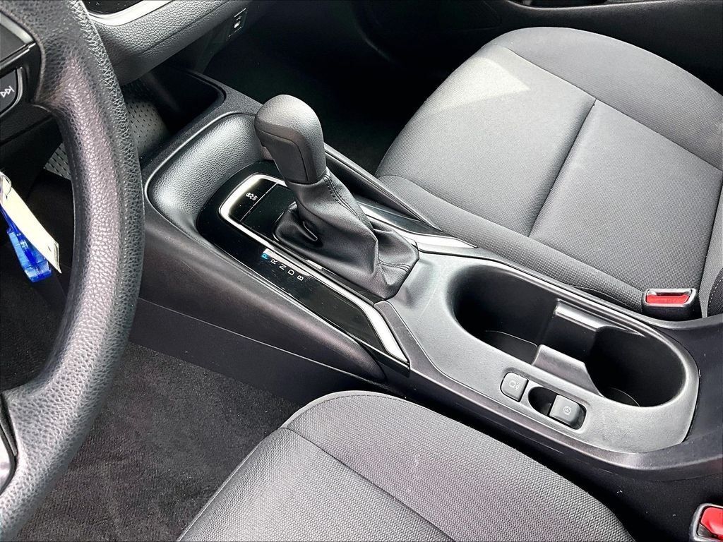 Used 2025 Toyota Corolla LE FWD image 20