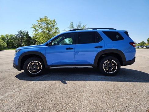 Certified 2025 Honda Pilot TrailSport image 15