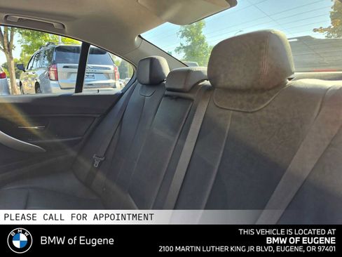 Used 2018 BMW 320i xDrive Sedan w/ Convenience Package AWD/4WD image 21