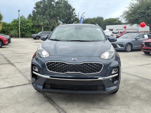 Used 2022 Kia Sportage EX image 2