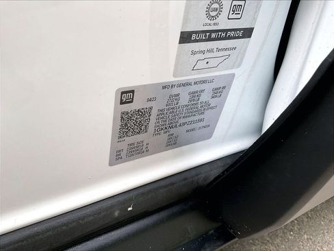 Used 2023 GMC Acadia SLT AWD/4WD image 34