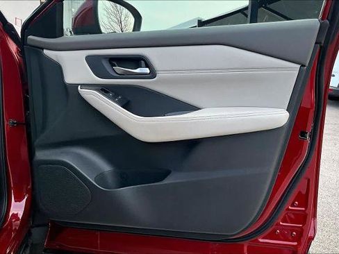 Certified 2023 Nissan Rogue SV w/ SV Premium B Package image 22