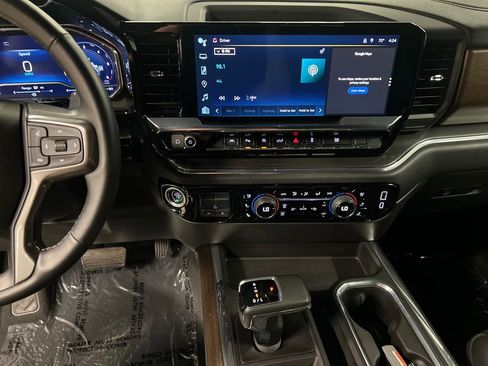Certified 2024 Chevrolet Silverado 1500 High Country w/ Technology Package AWD/4WD image 22