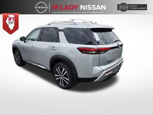 New 2025 Nissan Pathfinder Platinum w/ Cargo Package image 5