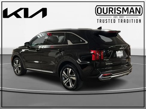 Certified 2023 Kia Sorento EX AWD/4WD image 3