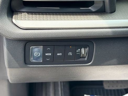 New 2026 Chevrolet Traverse LT w/ Driver Confidence Package AWD/4WD image 11