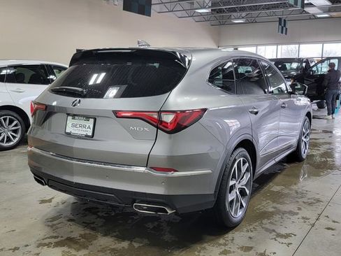 Used 2023 Acura MDX SH-AWD w/ Technology Package image 5