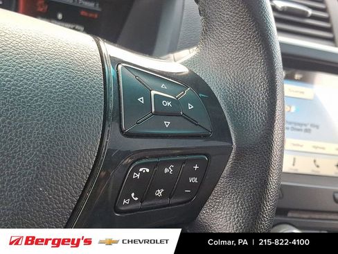 Used 2017 Ford Explorer XLT w/ Equipment Group 202A image 25