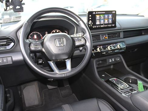 Used 2023 Honda Pilot EX-L image 4