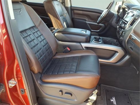 Used 2019 Nissan Titan Platinum Reserve image 17
