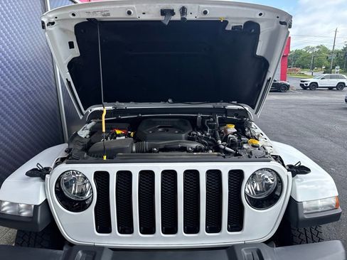 Used 2023 Jeep Wrangler Unlimited Sahara AWD/4WD image 21