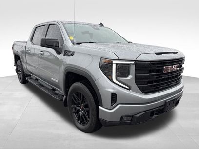 Used 2025 GMC Sierra 1500 Elevation