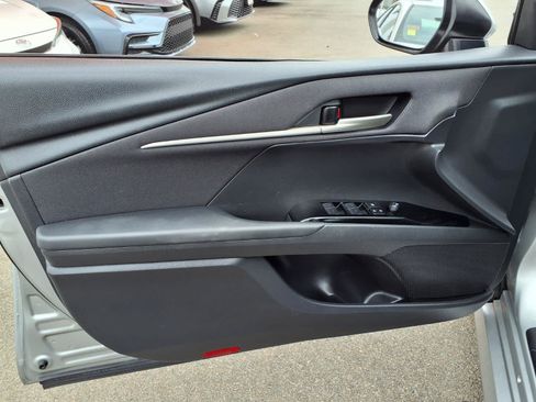 Used 2025 Toyota Camry LE FWD image 14
