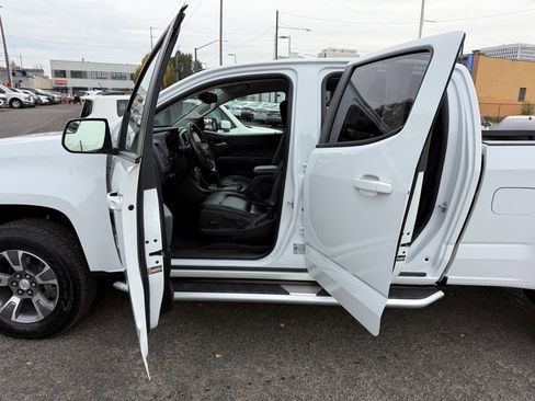 Used 2019 Chevrolet Colorado Z71 image 24