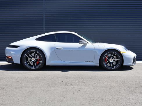 Used 2026 Porsche 911 Carrera 4 GTS AWD/4WD image 8