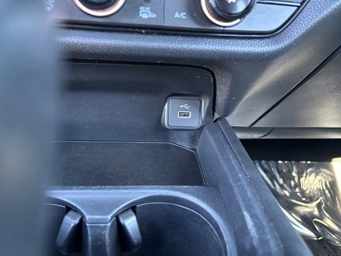 Used 2024 Honda HR-V Sport image 26