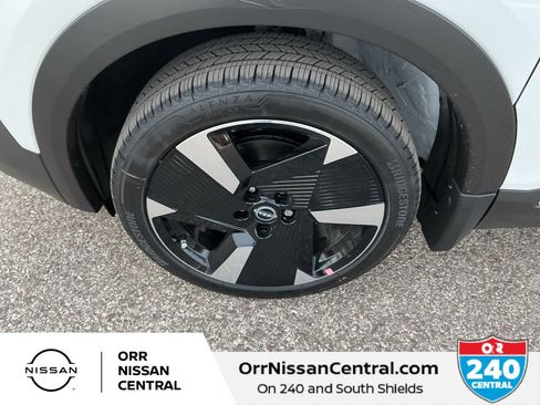 New 2026 Nissan Kicks SR w/ SR Premium Package image 9