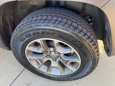 Certified 2022 Jeep Cherokee Trailhawk image 25