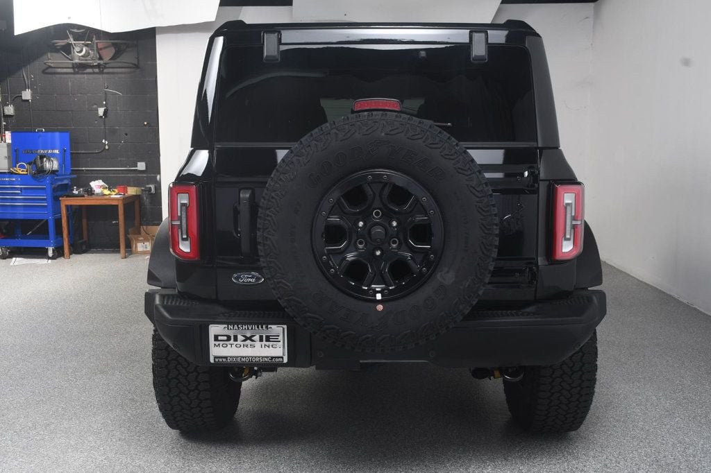 Used 2025 Ford Bronco Badlands AWD/4WD image 16