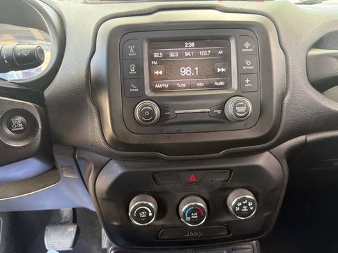 Used 2019 Jeep Renegade Sport image 24