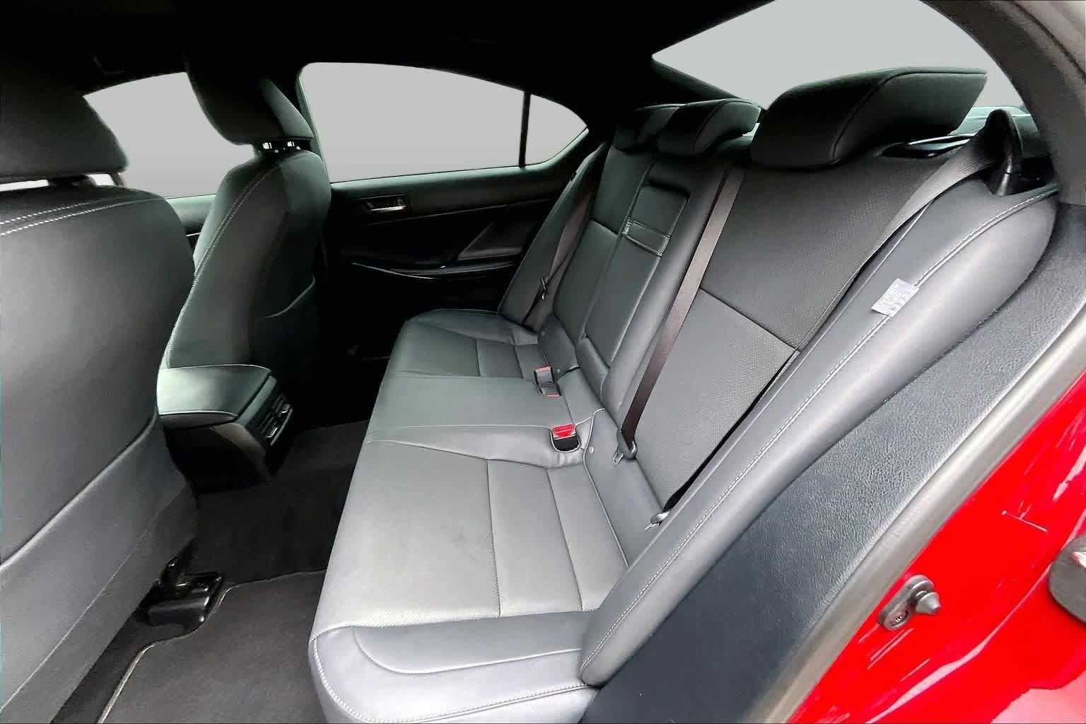 Used 2025 Lexus IS 300 w/ Comfort Package RWD image 21