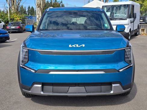 New 2026 Kia EV9 Wind AWD/4WD image 8