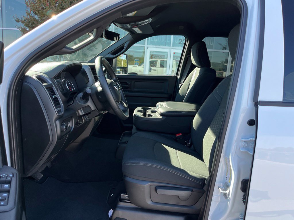 New 2027 RAM 3500 Tradesman AWD/4WD image 3