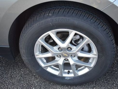 Used 2024 Chevrolet Equinox LT image 12