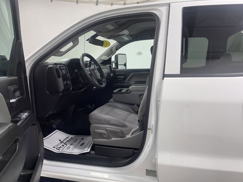 Used 2016 Chevrolet Silverado 2500 W/T w/ WT Convenience Package AWD/4WD image 9