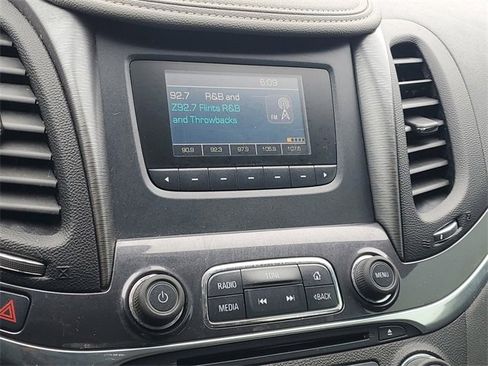 Used 2015 Chevrolet Impala LS w/ LS Convenience Package image 12