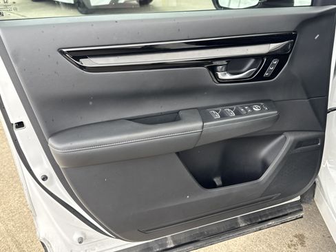 Used 2025 Honda CR-V EX-L image 5