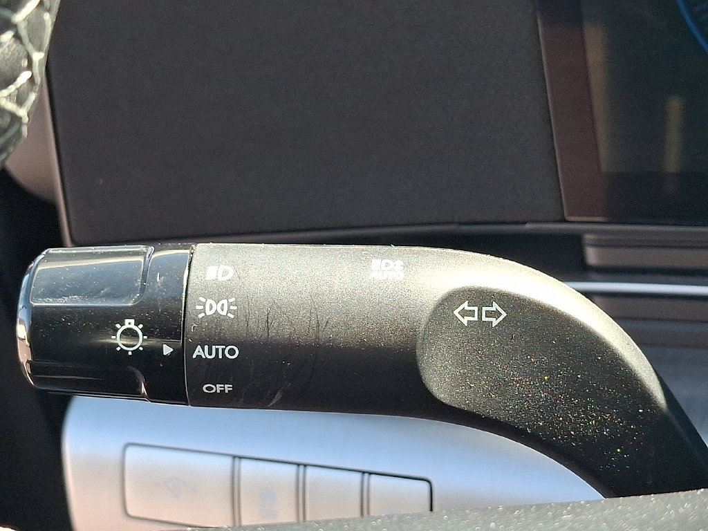 Used 2024 Hyundai Kona SEL AWD/4WD image 25