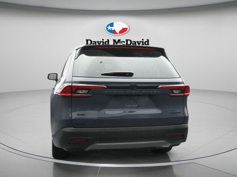 Used 2025 Toyota Grand Highlander AWD image 7