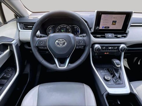 Used 2024 Toyota RAV4 XLE Premium AWD/4WD image 6