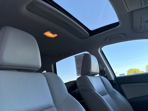 Used 2016 Honda CR-V Touring image 16
