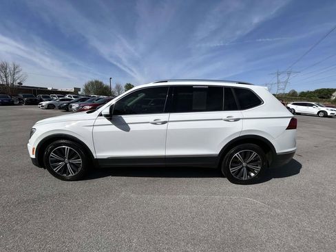 Used 2018 Volkswagen Tiguan SEL w/ 3rd Row Seat Package AWD/4WD image 6